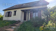 Maison à COMBRES