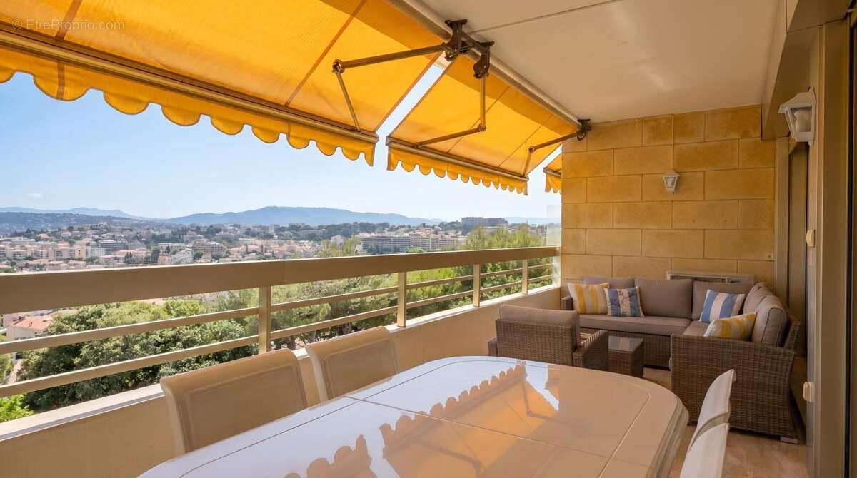 Appartement à LE CANNET