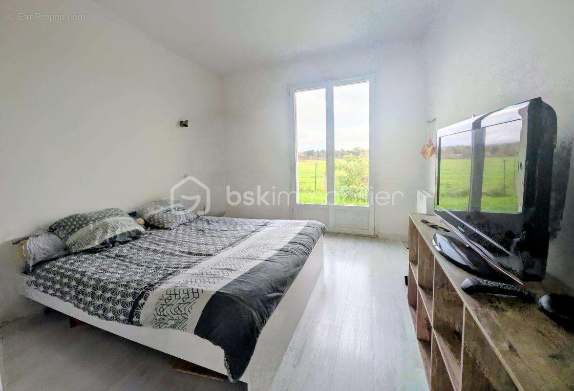 Maison à PONT-L'ABBE-D'ARNOULT