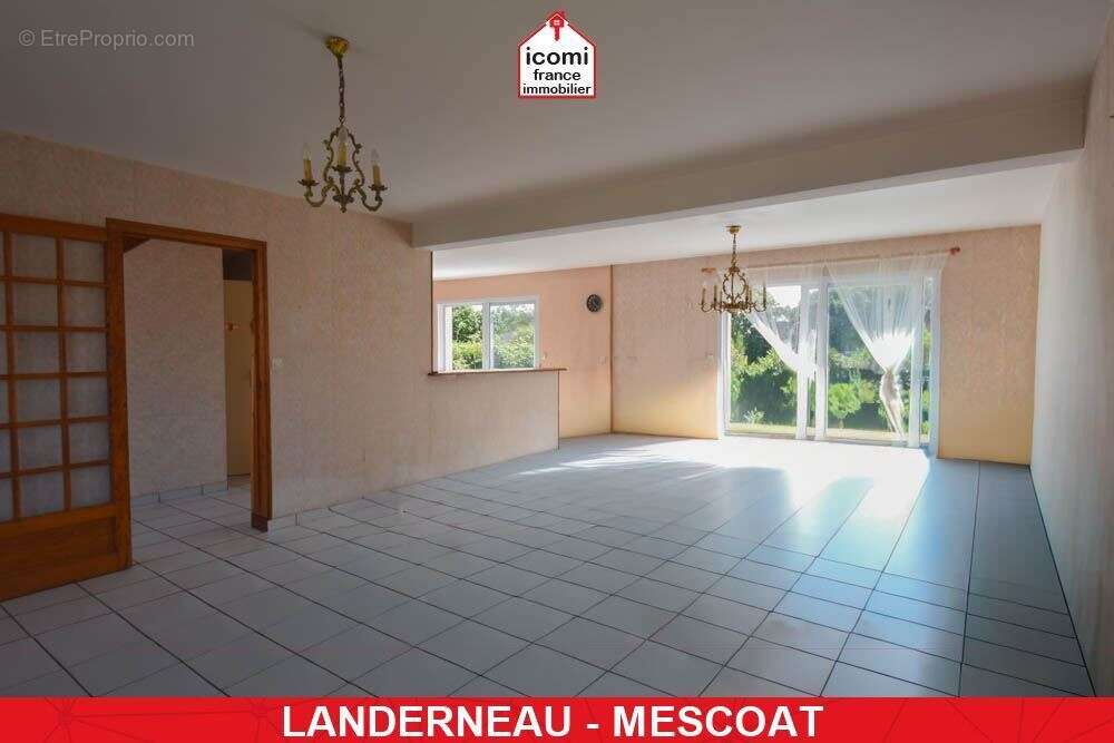 Finistere - landerneau (29800) - a vendre - maison individuelle de 134 m²- 5 chambres - jardin clos de 1100m² - sous sol complet - photo 3