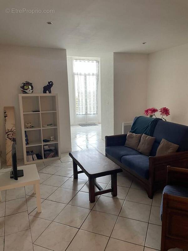 Appartement à COUTRAS