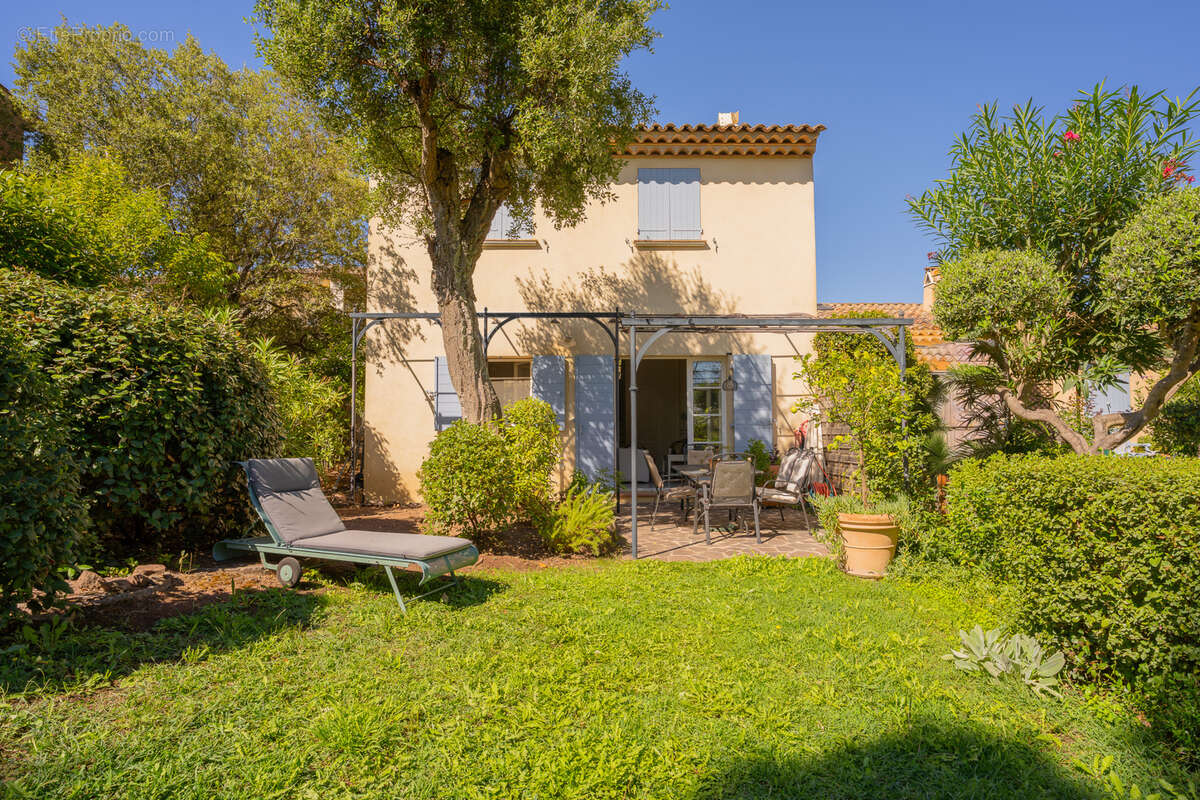 Maison à LA MOTTE
