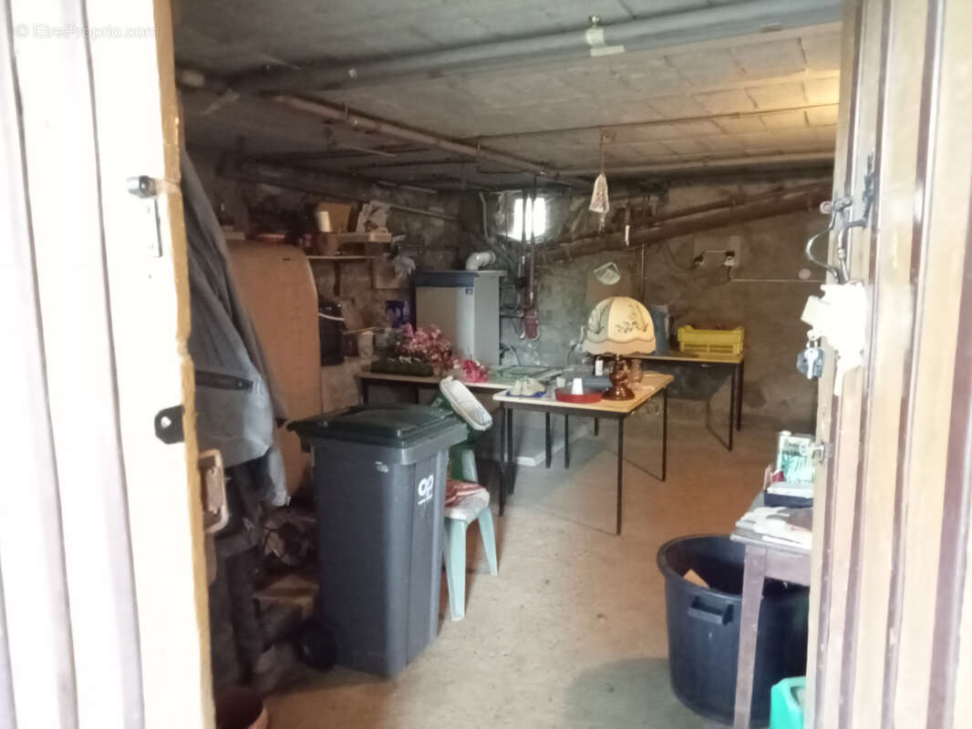 Maison à CHARMES-SUR-RHONE