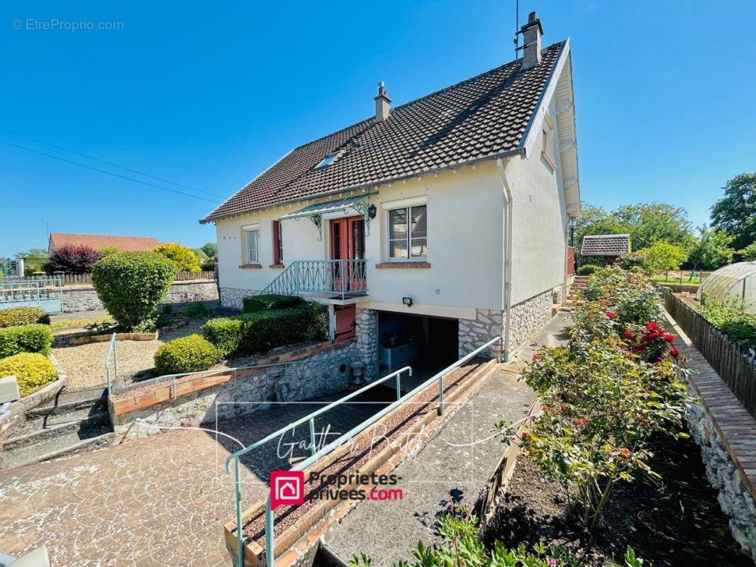 Maison à COULOMMIERS