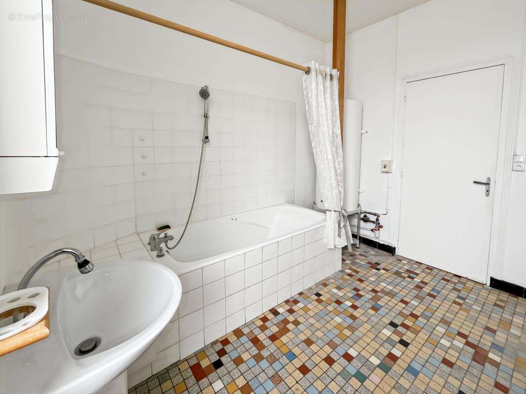 Appartement à BRIZAMBOURG