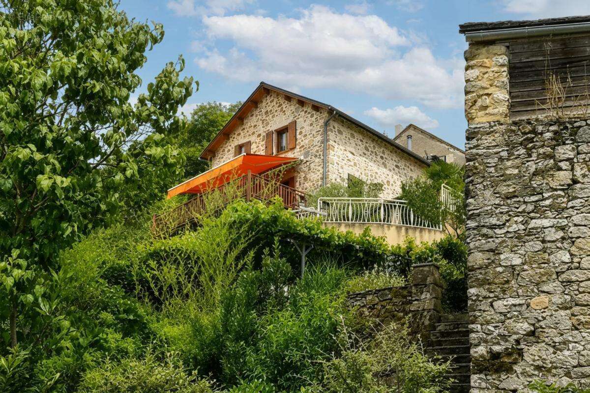 Maison en pierres de 140 m² avec vue panoramique sur Najac - photo 4