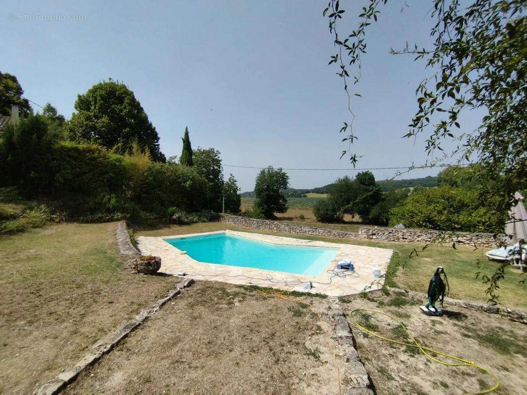 Maison à CASTELNAU-MONTRATIER