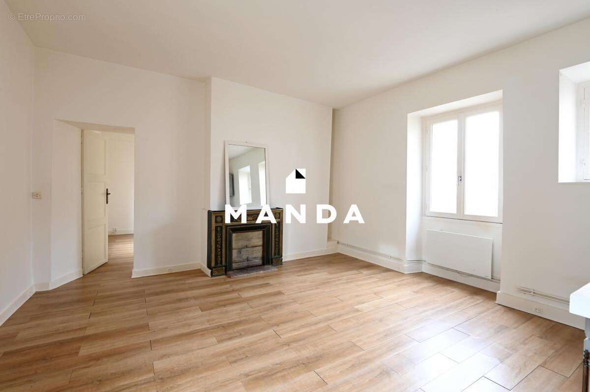 Appartement à NANTERRE
