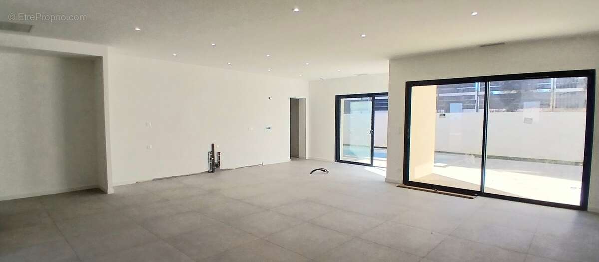 Maison à CESSENON-SUR-ORB