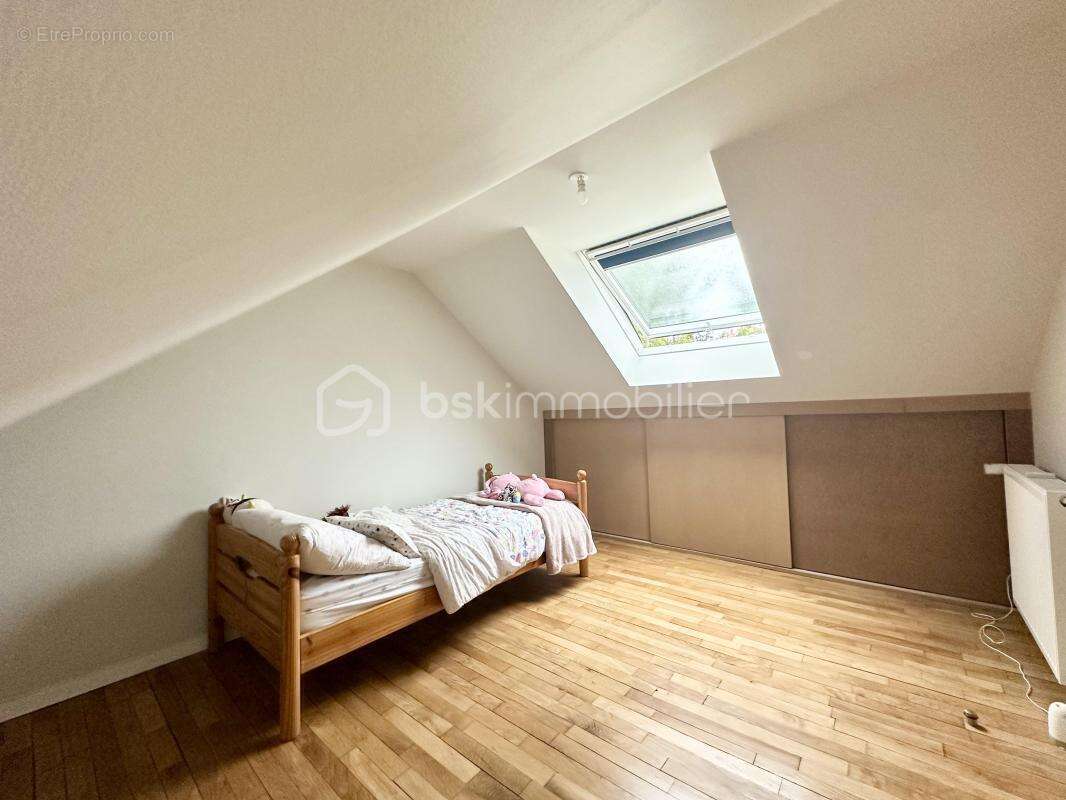 maison familiale sur  sous sol total  entièrement rénovée à 5 min de l'A16' - photo 9
