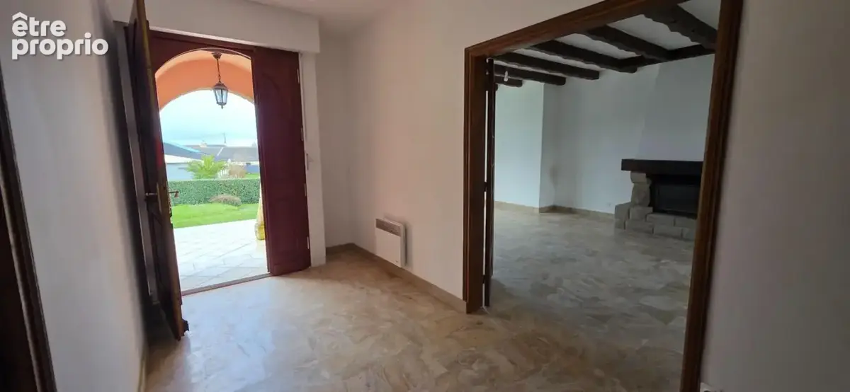 Maison Plonevez Porezay 8 pièce(s) 178.61 m2 - photo 4