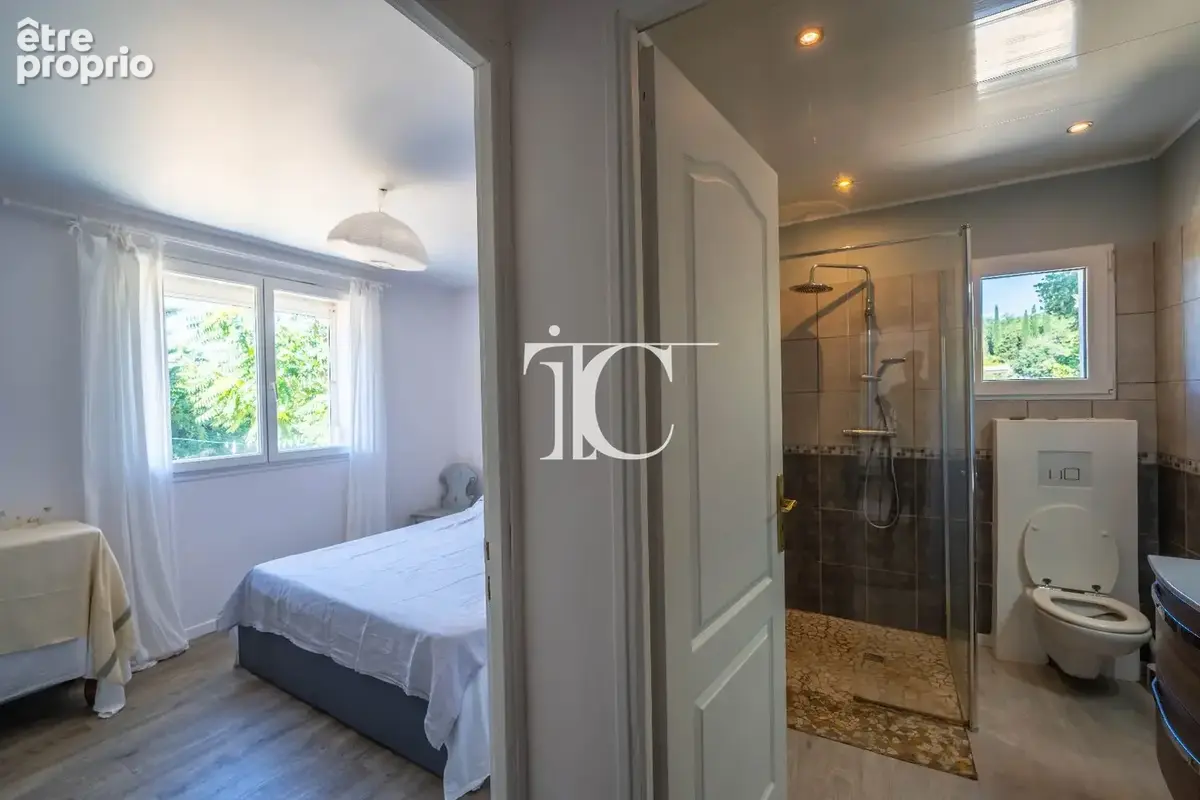 Villa 111m² habitables 629m² de terrain proche centre village des vans - photo 20