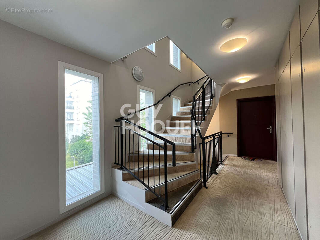 Appartement à STAINS