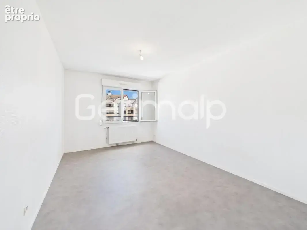 Vente - Appartement - 3 pièces + cuisine - 72,10 m² - 285 000 € - photo 11