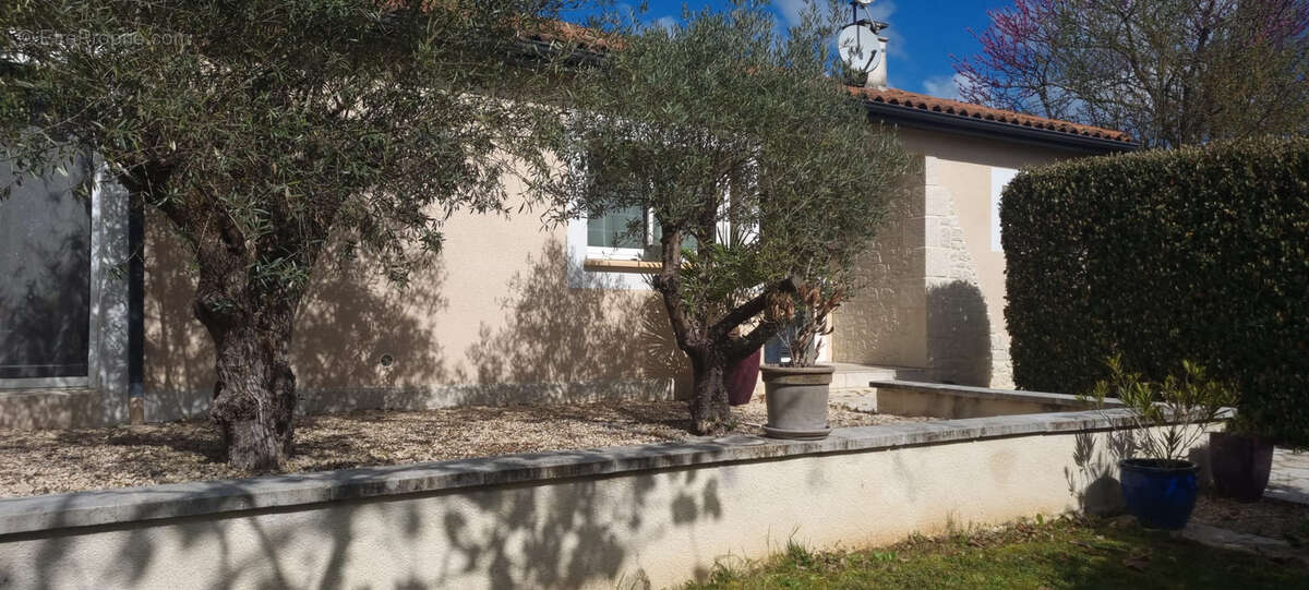 Maison à PUY-L'EVEQUE