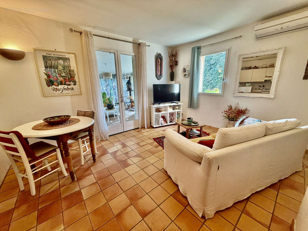 Appartement à VAISON-LA-ROMAINE