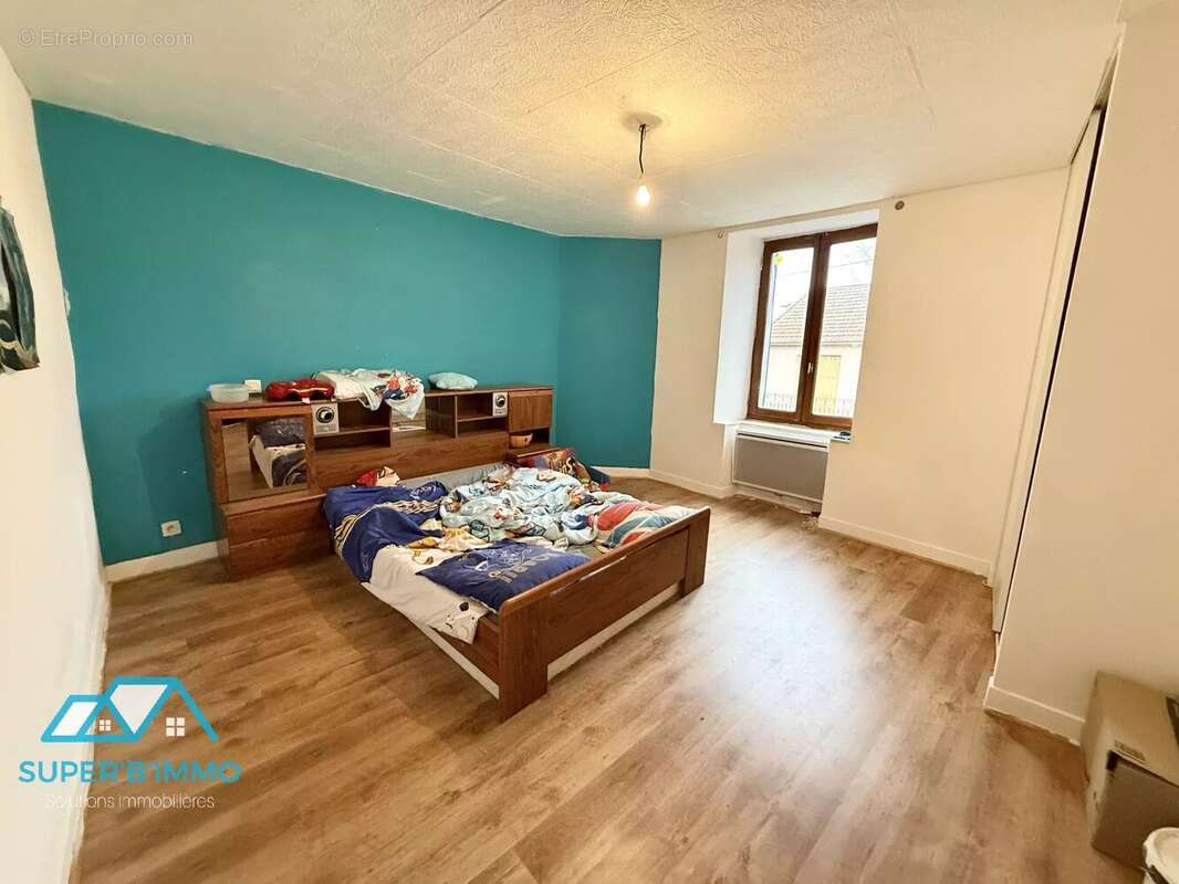 Maison à FRUGERES-LES-MINES