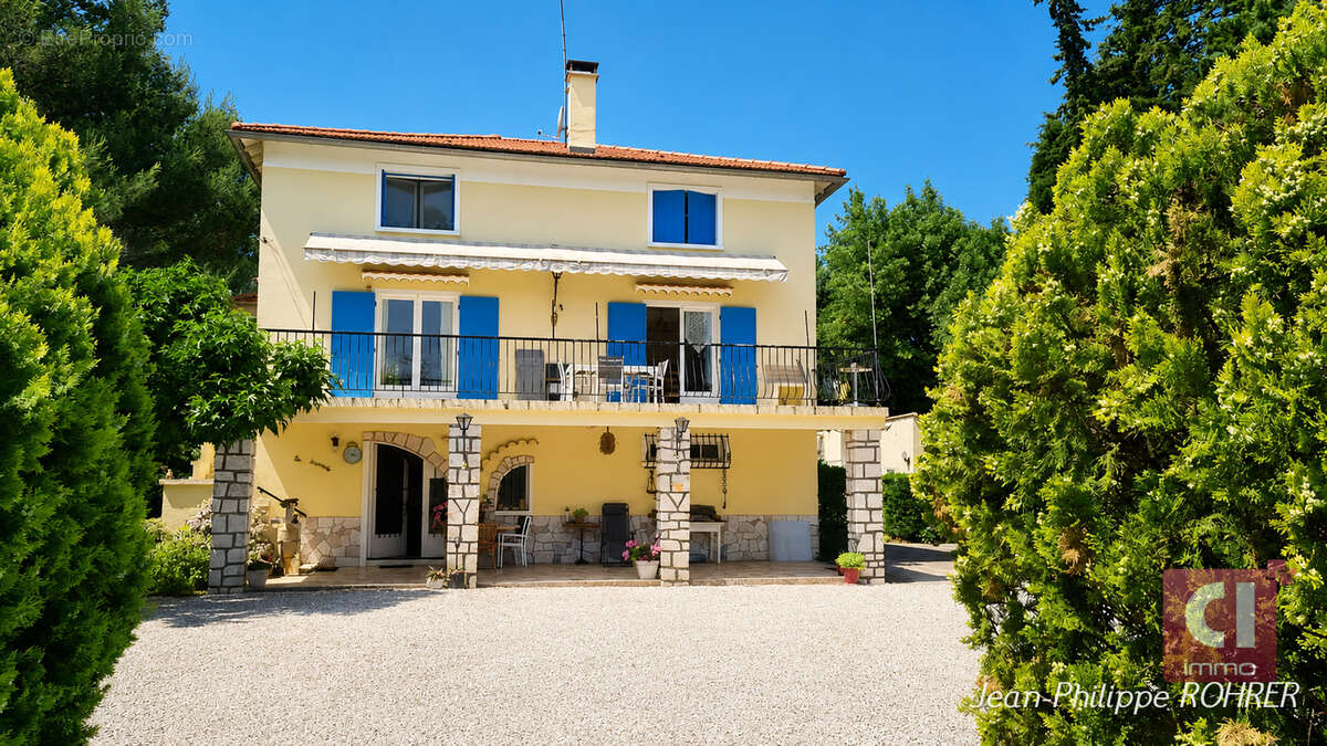 Maison à BESSE-SUR-ISSOLE