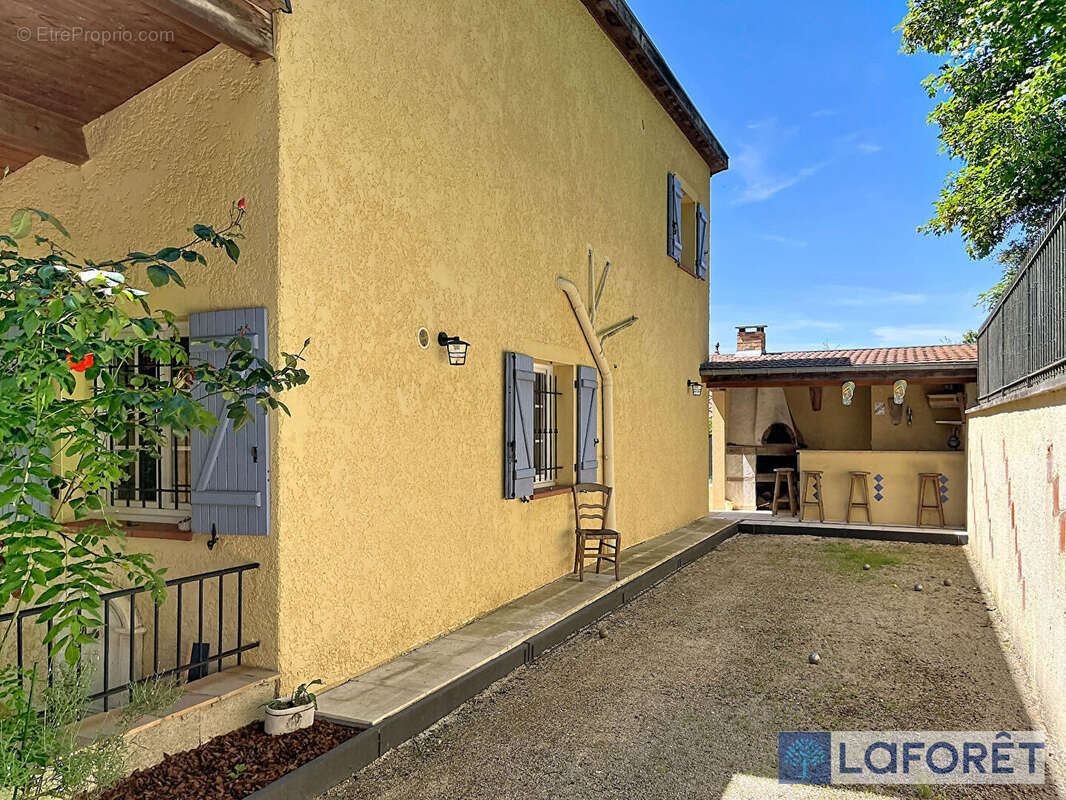 Maison à CHARMES