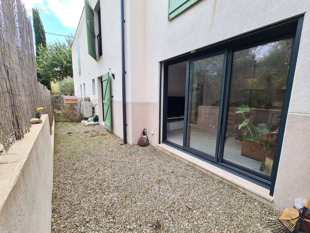 Appartement à SPERACEDES