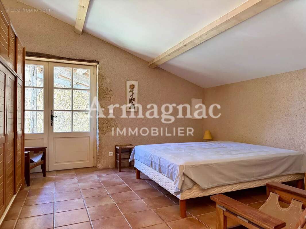 Maison en pierre avec piscine - photo 9