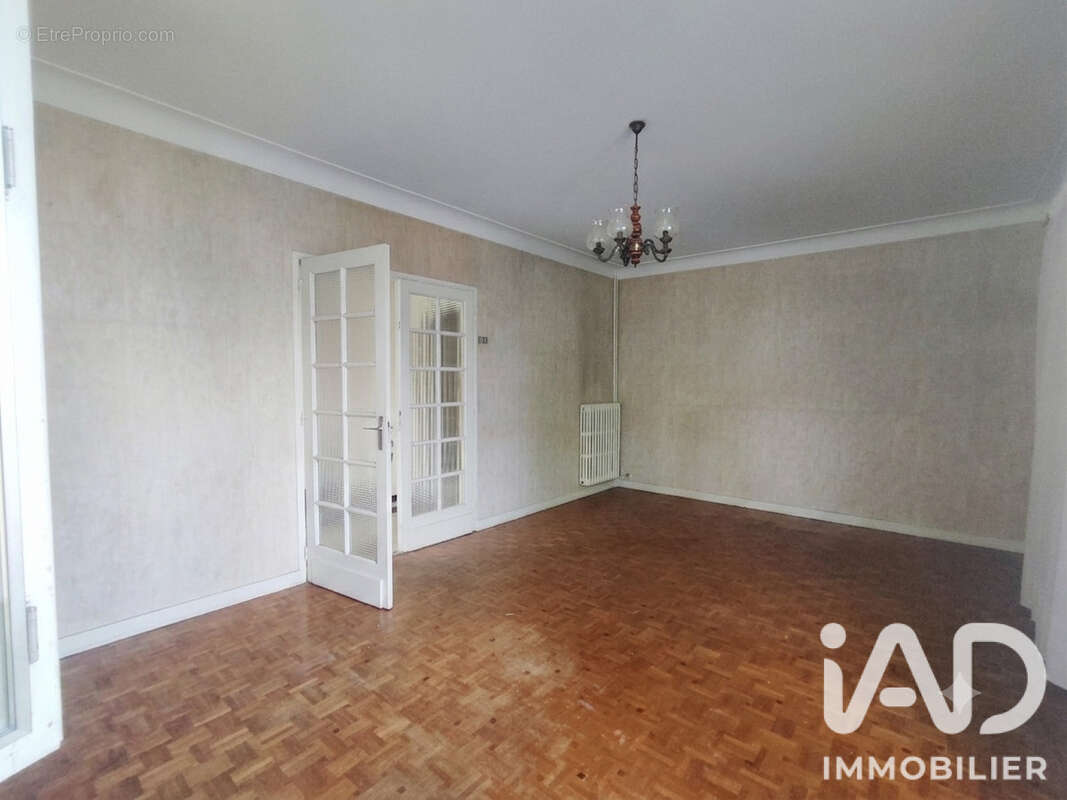Maison 86 m² à Saint-Medard-De-Guizieres  - photo 2