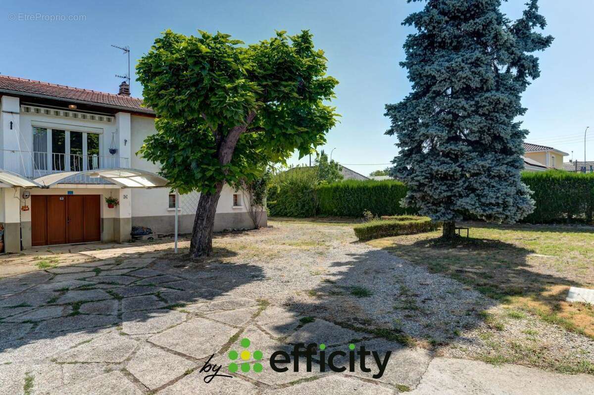 Maison 105 m² à Saint-Priest  - photo 19
