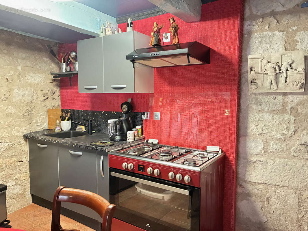 Maison à CASTELNAU-MONTRATIER