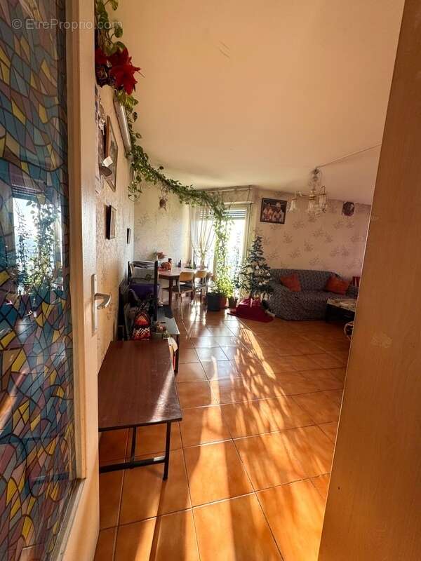 Appartement à GRIGNY