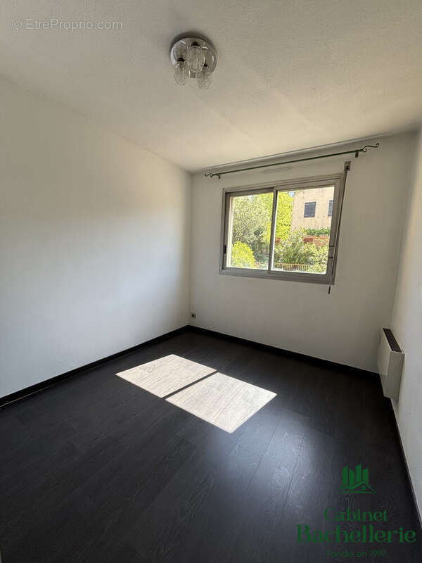 Appartement à MARSEILLE-4E