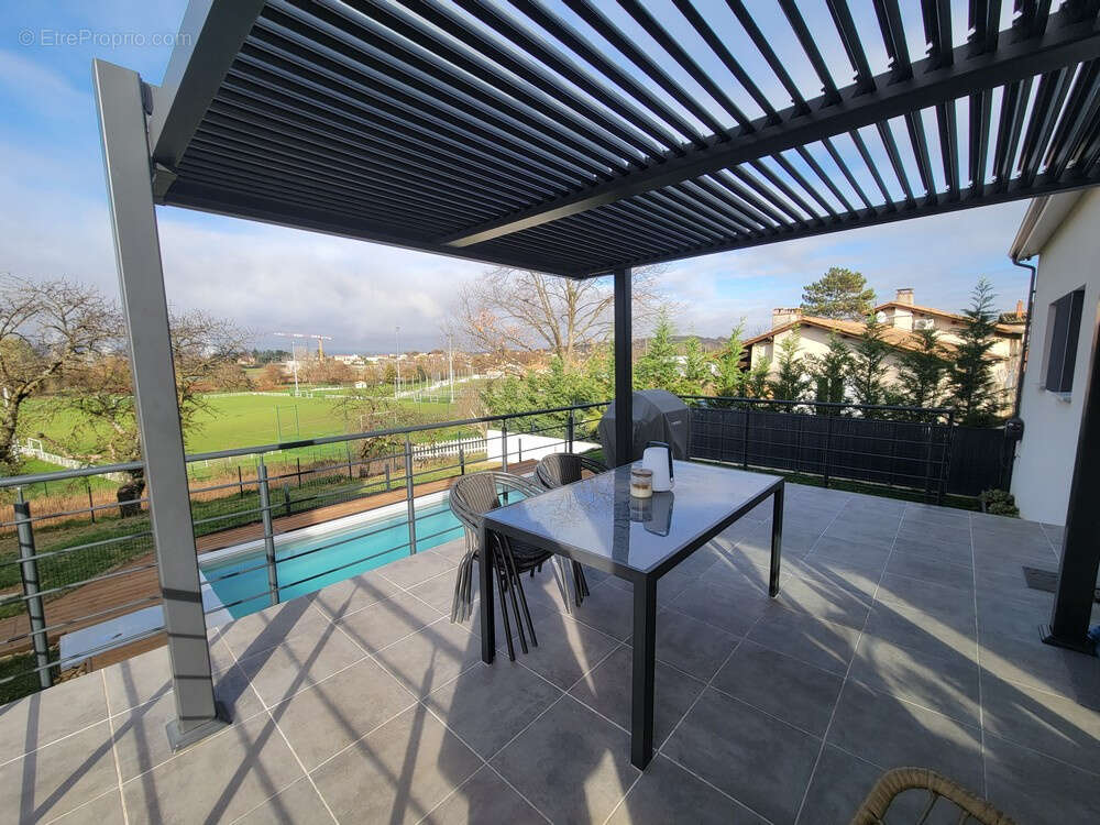 Maison à SALAISE-SUR-SANNE