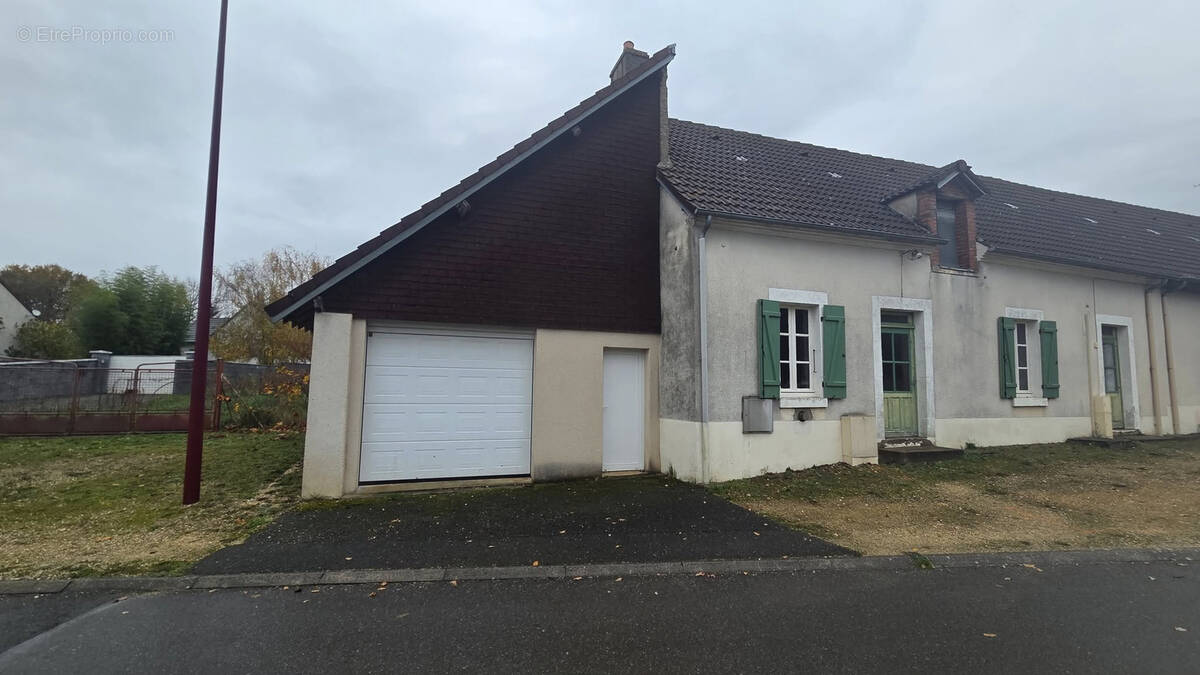 Maison à MEREAU