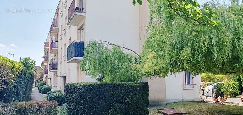 Appartement à HOUILLES