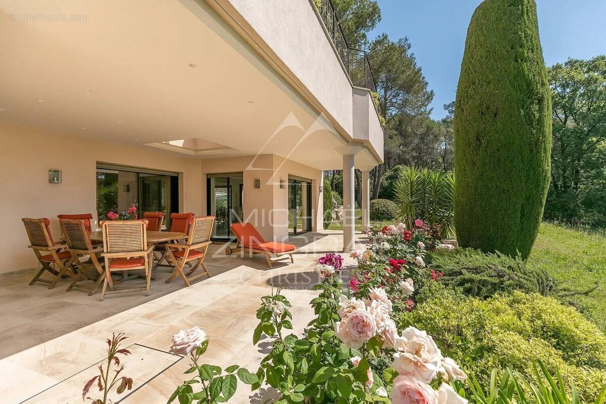 Maison à MOUGINS