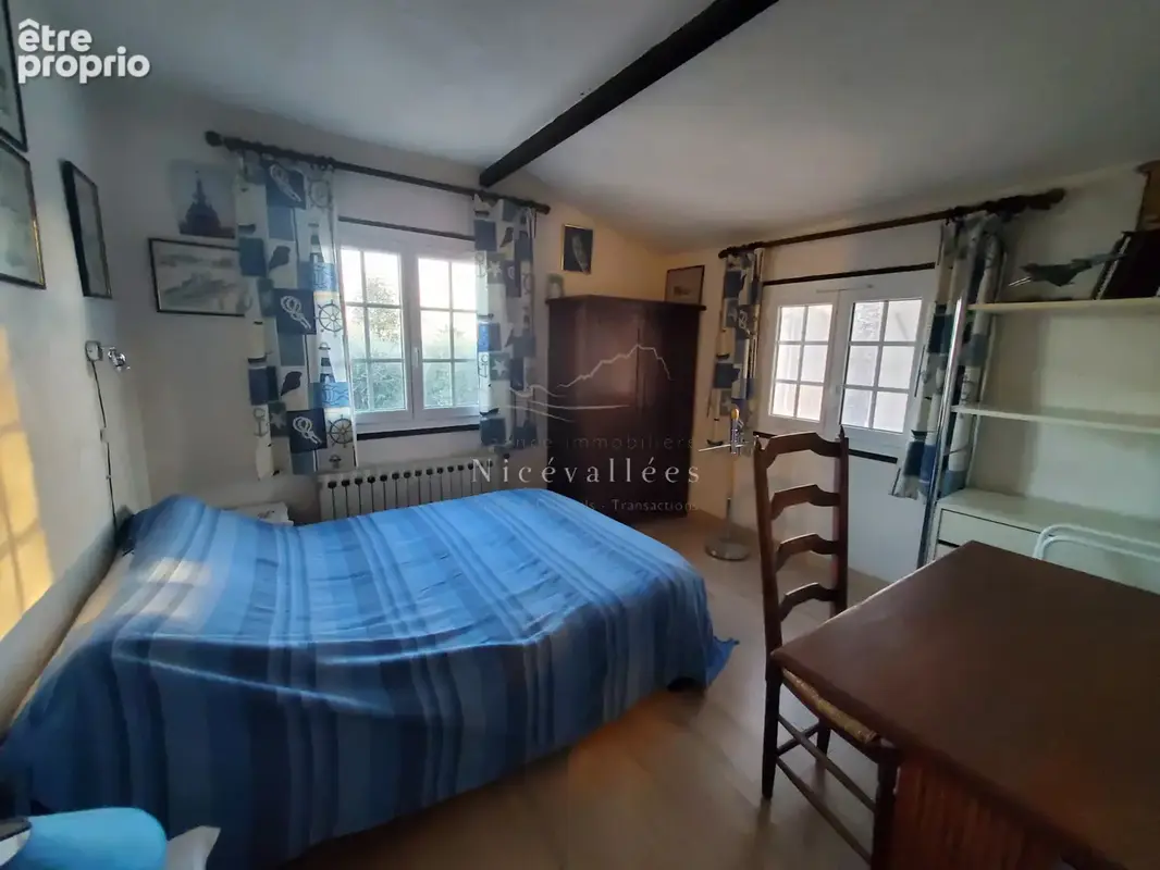 Villa 8 pièces sur 2330 m2 de terrain - photo 13