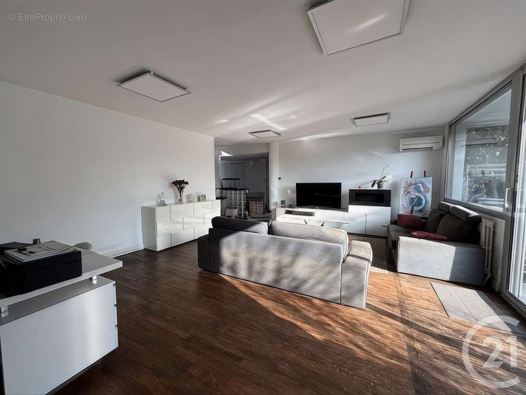 Maison à AMBARES-ET-LAGRAVE