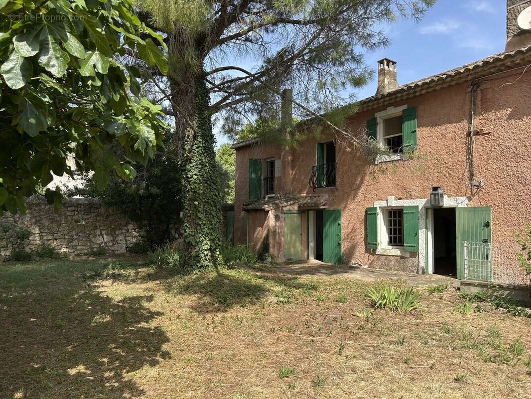 Appartement à PARADOU