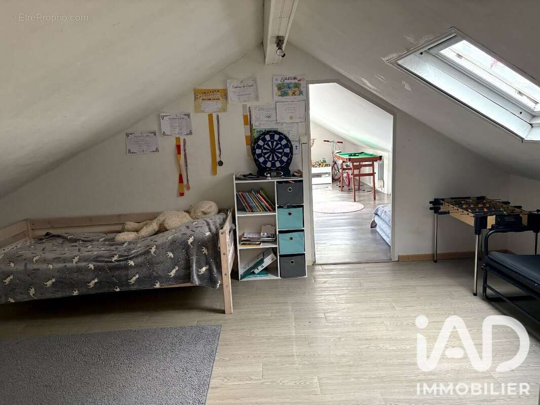 Maison 90 m² à Viry-Chatillon  - photo 7