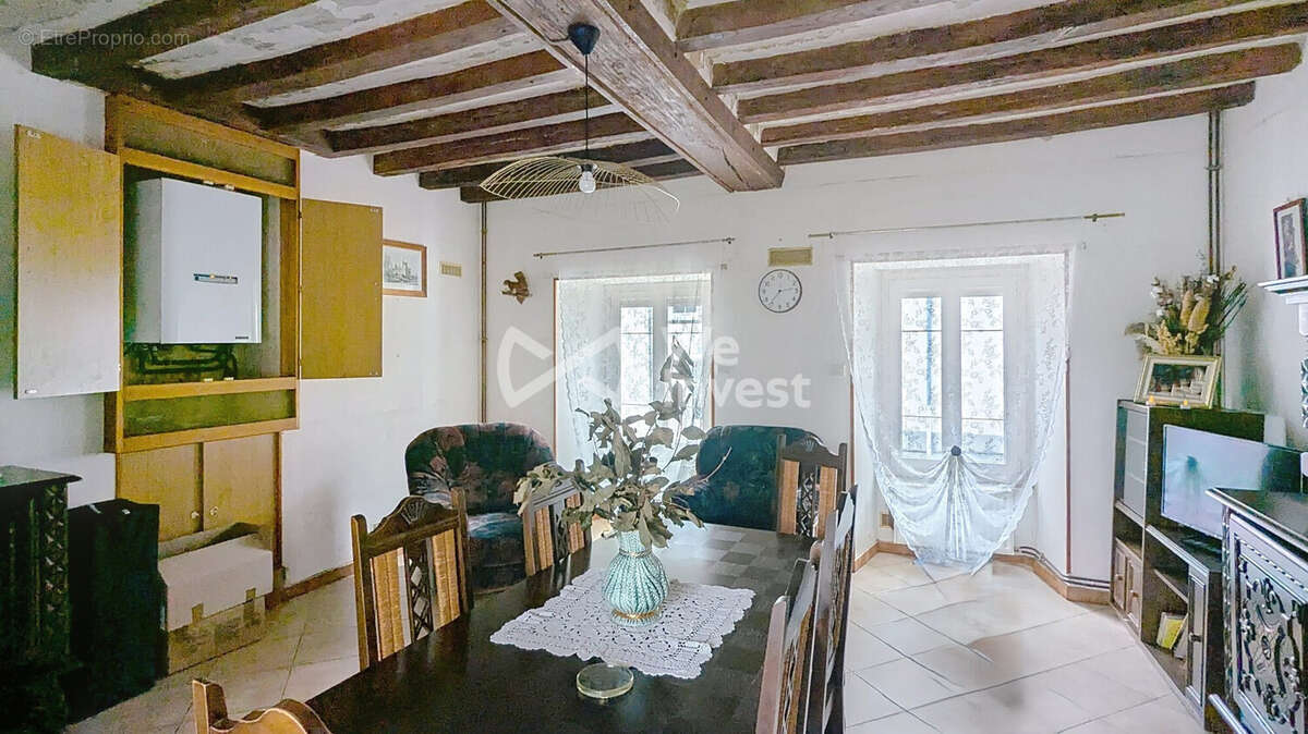 Maison à LA CHAPELLE-DU-BOIS