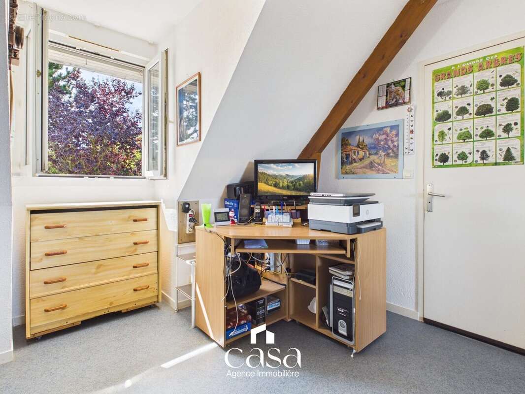 Appartement 28 m² à Saint-Germain-La-Blanche-Herbe  - photo 4