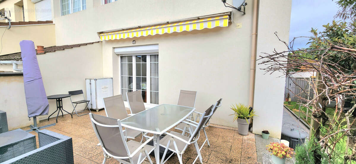 Maison à SARTROUVILLE