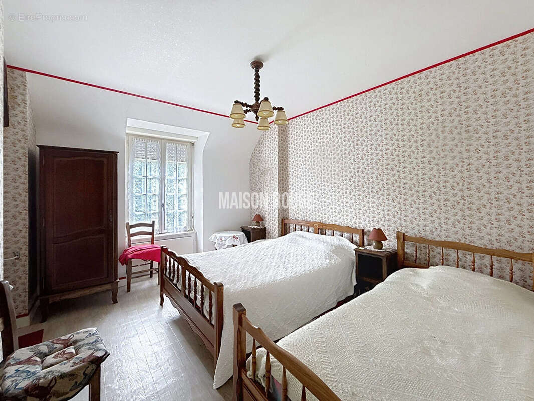 Investissement Gîtes Chambres d'Hôtes Longère avec Dépendances à St Marcan Proche Mont-St-Michel - photo 12