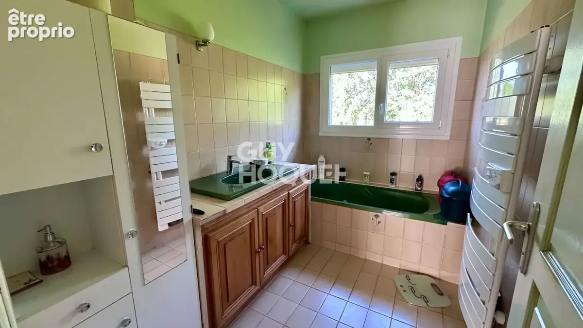 Charbonnières Les Vieilles - Maison de 193m² - photo 8