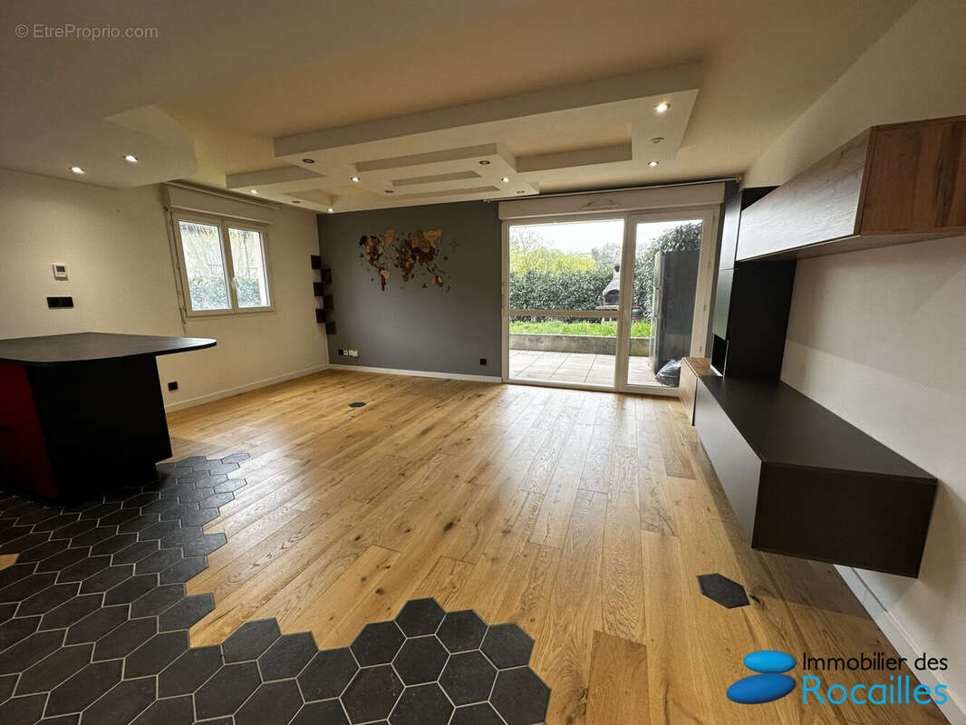 Appartement à REIGNIER