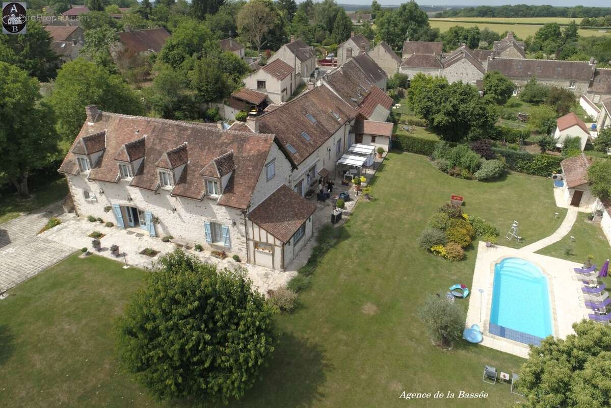 Maison 427 m² à Provins  - photo 9