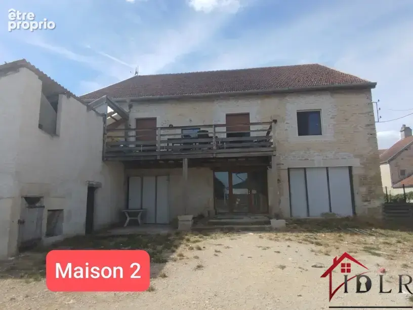 Ensemble immobilier compose de 3 maisons - photo 5