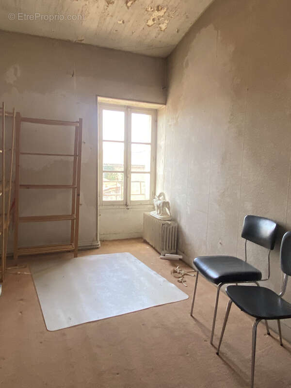 Maison à AIGRE