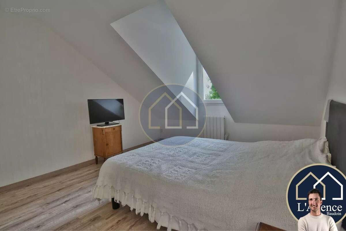 Appartement à EPERNON