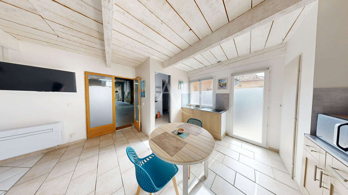 COURSAN - Superbe maison intemporelle aux portes de Narbonne ! - photo 9