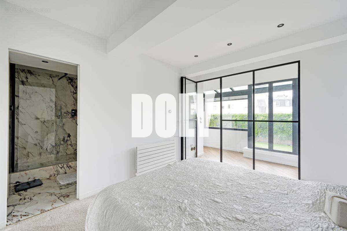 Appartement à PARIS-19E